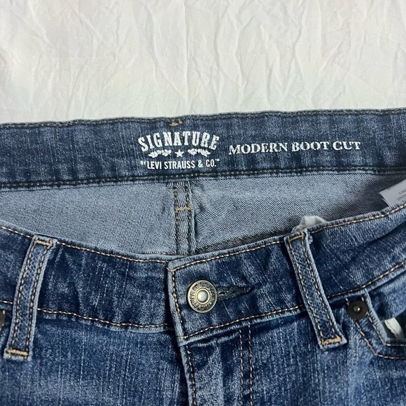 Signature by Levi Strauss & Co Modern Boot Cut Women’s Size 14 S/C - Picture 5 of 15